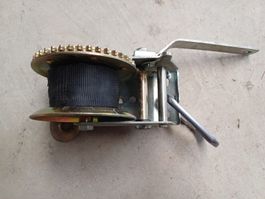 Handseilwinde mit Gurtband – max. 500 kg